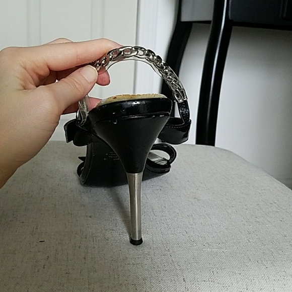 Colin Stuart Chain Heels - Picture 2 of 6